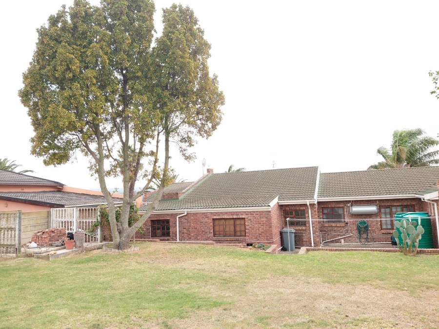 3 Bedroom Property for Sale in Bothasrus Eastern Cape